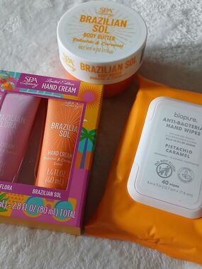 Brazilian Sol Pistachio & Caramel Body Butter, 2 Hand Creams + 40 Biopure Wipes
